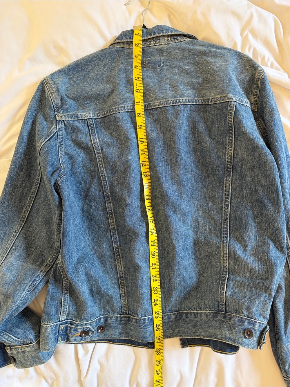 Todd Snyder - L - Selvedge Denim Jacket in Medium Wash - Picture 4 of 7